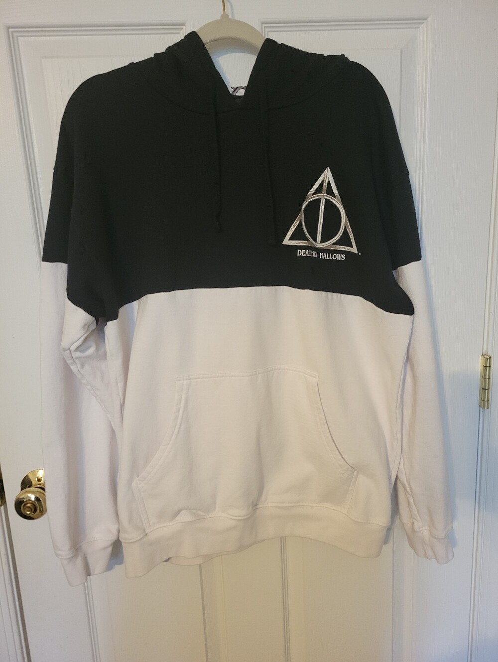 Universal Studios Harry Potter Deathly Hallows Colorblock Pullover Hoodie – Size
